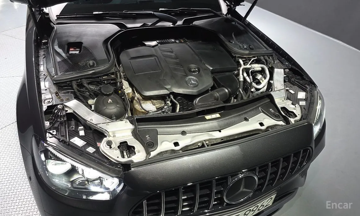 Фото 6 - Mercedes-Benz E-Class