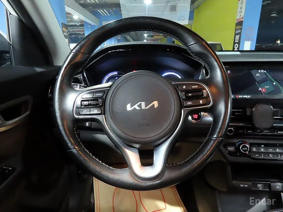 Фото 12 - Kia Niro