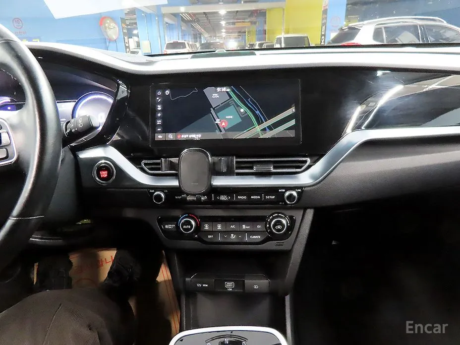 Фото 14 - Kia Niro