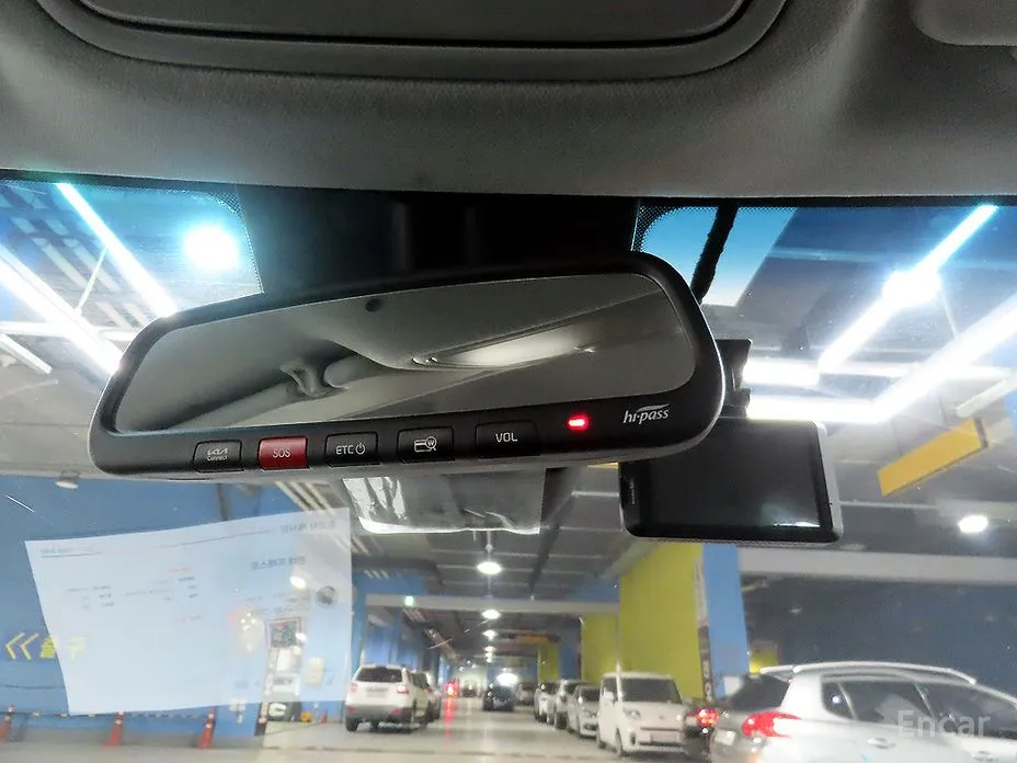 Фото 18 - Kia Niro