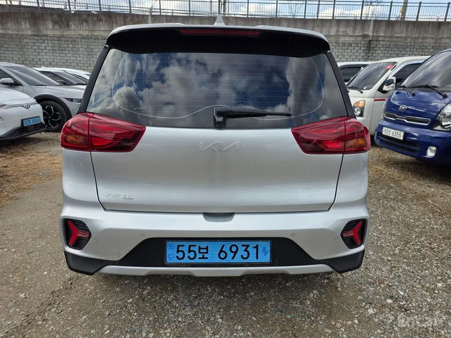 Фото 2 - Kia Niro
