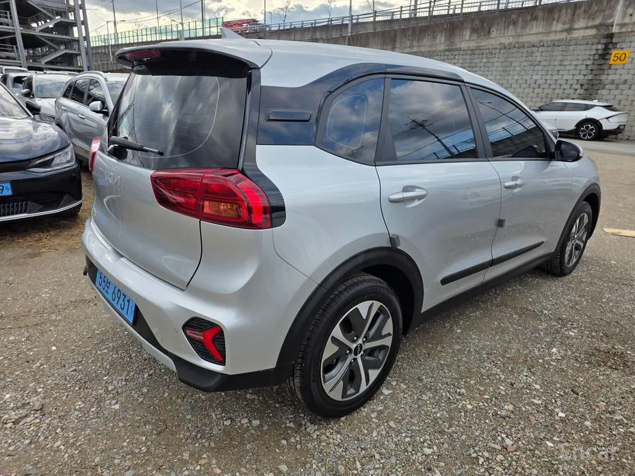 Фото 6 - Kia Niro