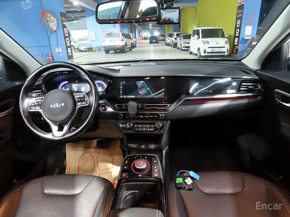 Фото 7 - Kia Niro