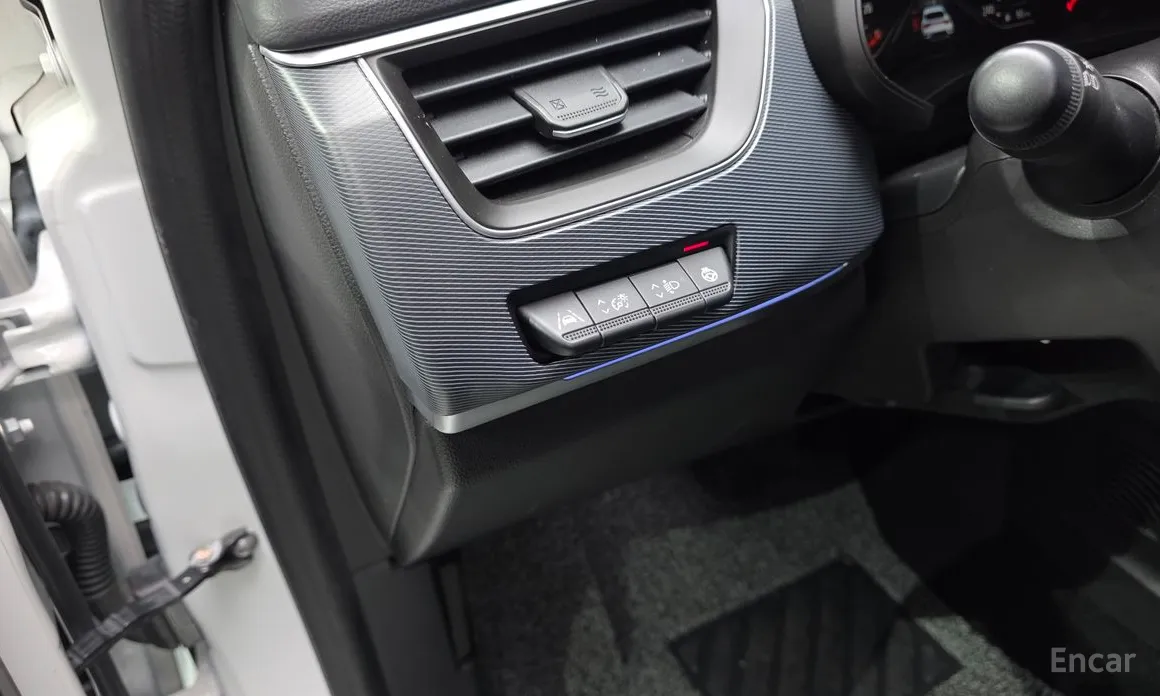 Фото 18 - Renault XM3