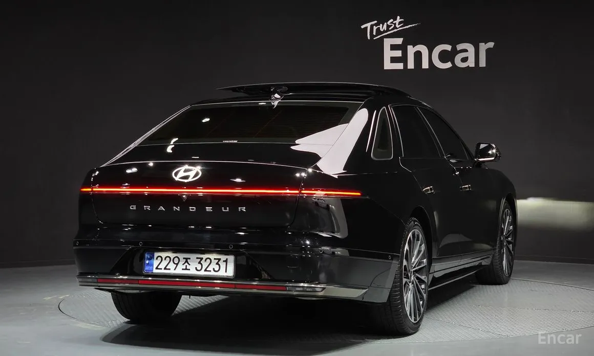 Фото 3 - Hyundai Grandeur