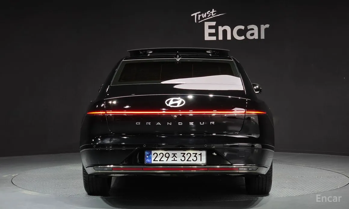 Фото 4 - Hyundai Grandeur