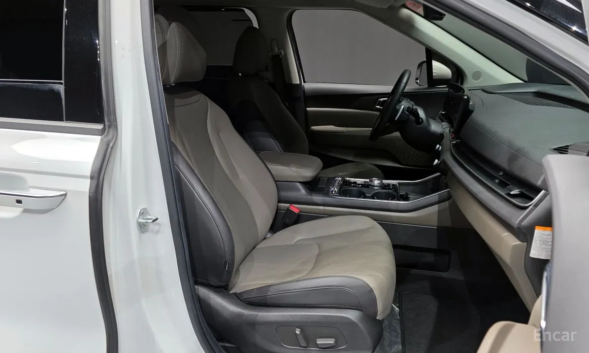 Фото 11 - Kia Carnival