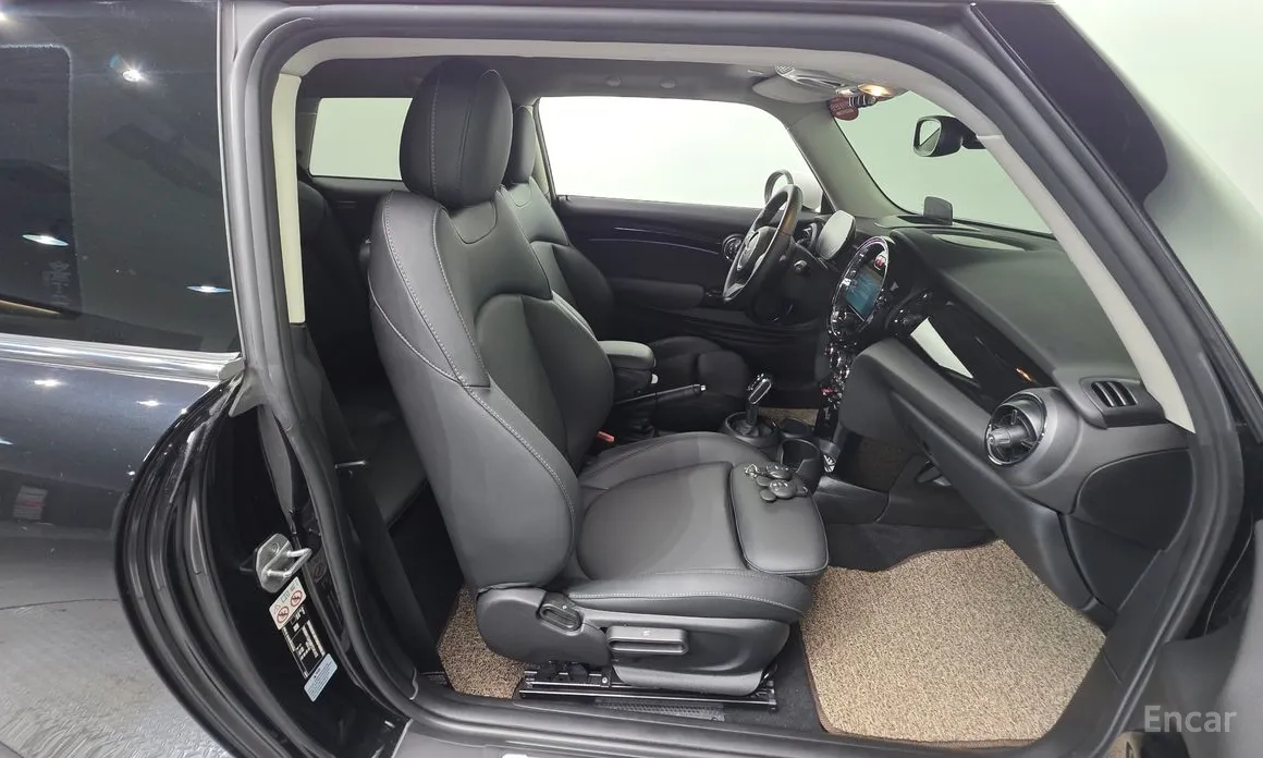 Фото 10 - Mini Cooper