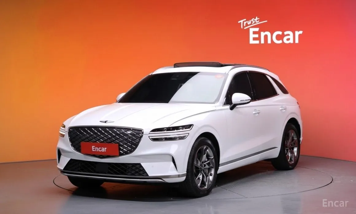 Фото 1 - Genesis GV70