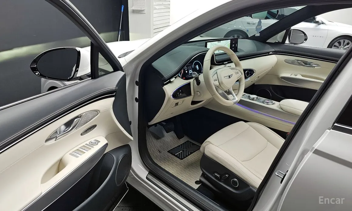 Фото 10 - Genesis GV70