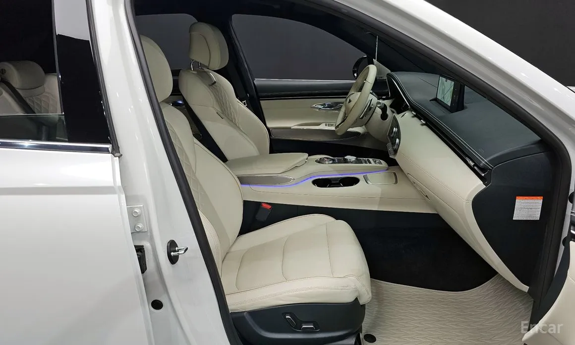 Фото 11 - Genesis GV70