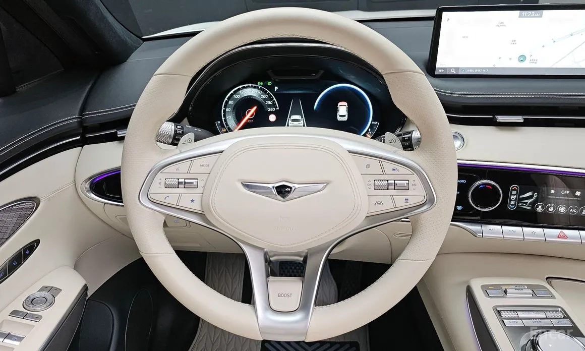 Фото 13 - Genesis GV70