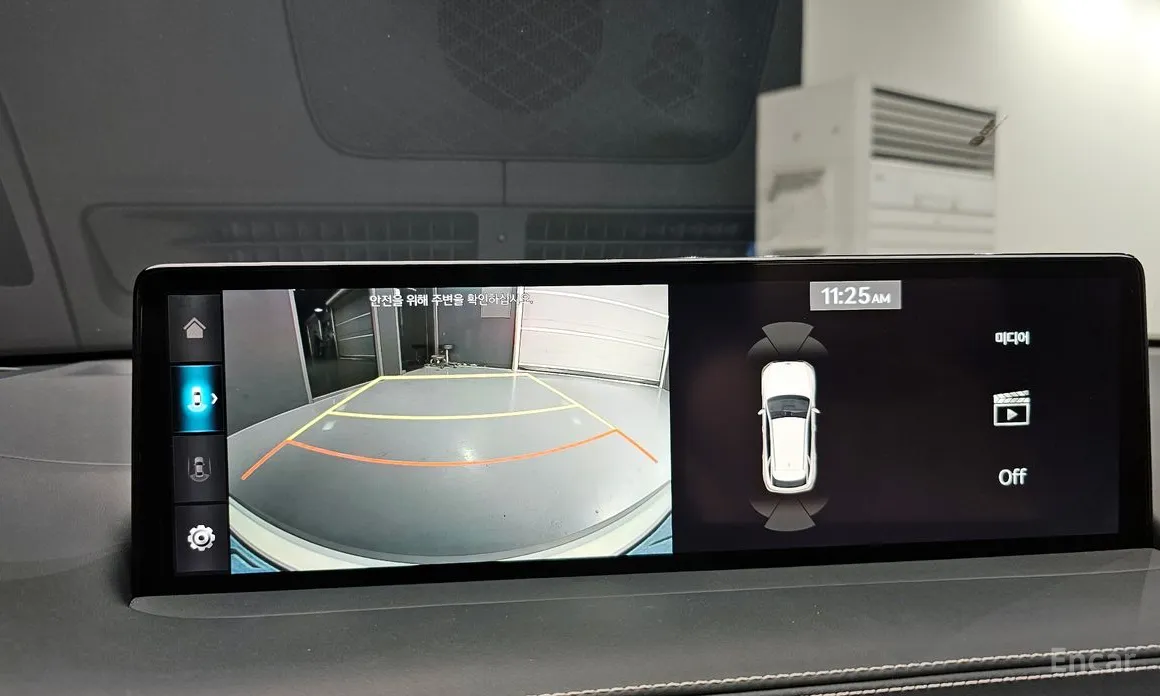 Фото 15 - Genesis GV70