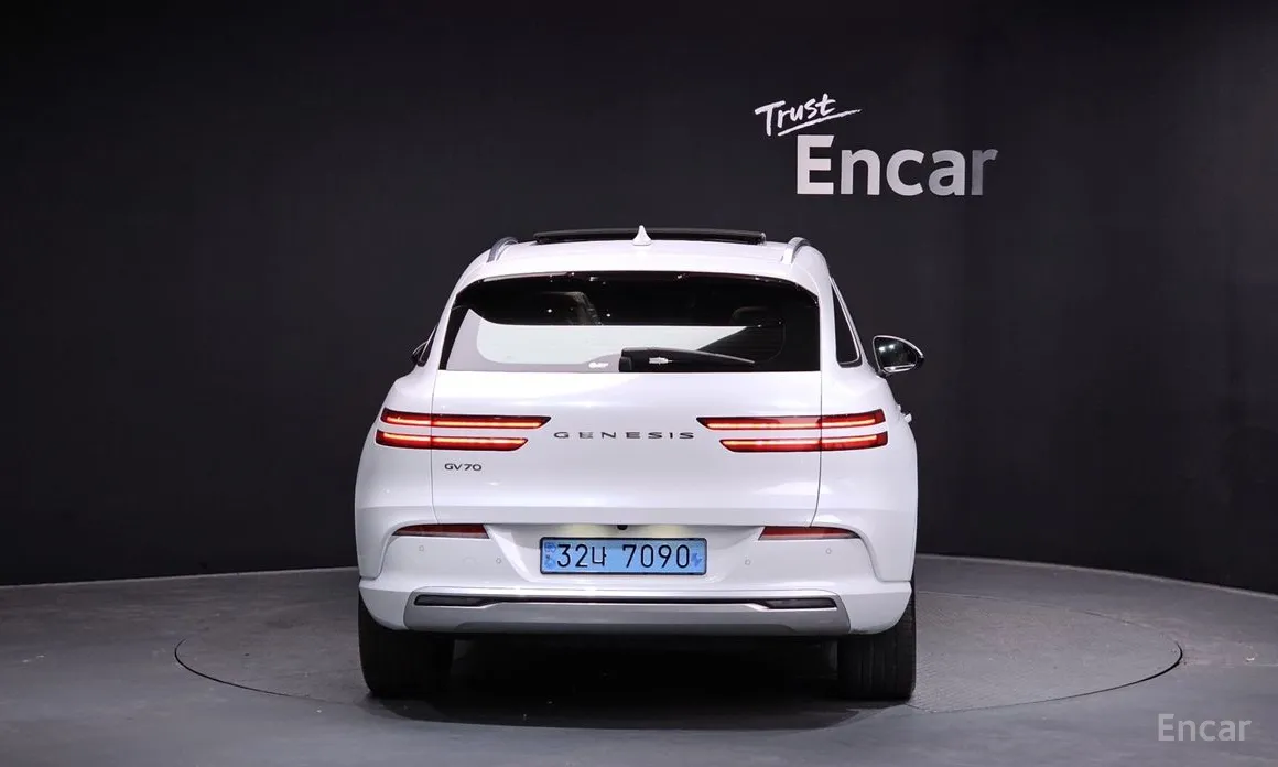 Фото 4 - Genesis GV70