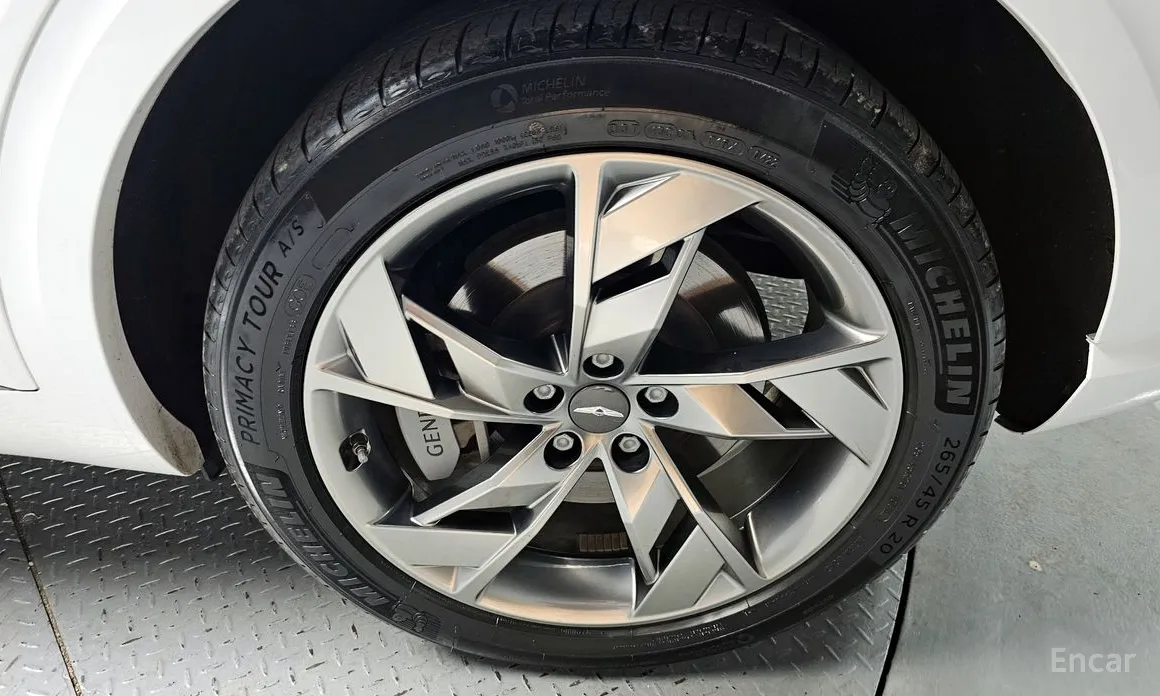 Фото 5 - Genesis GV70