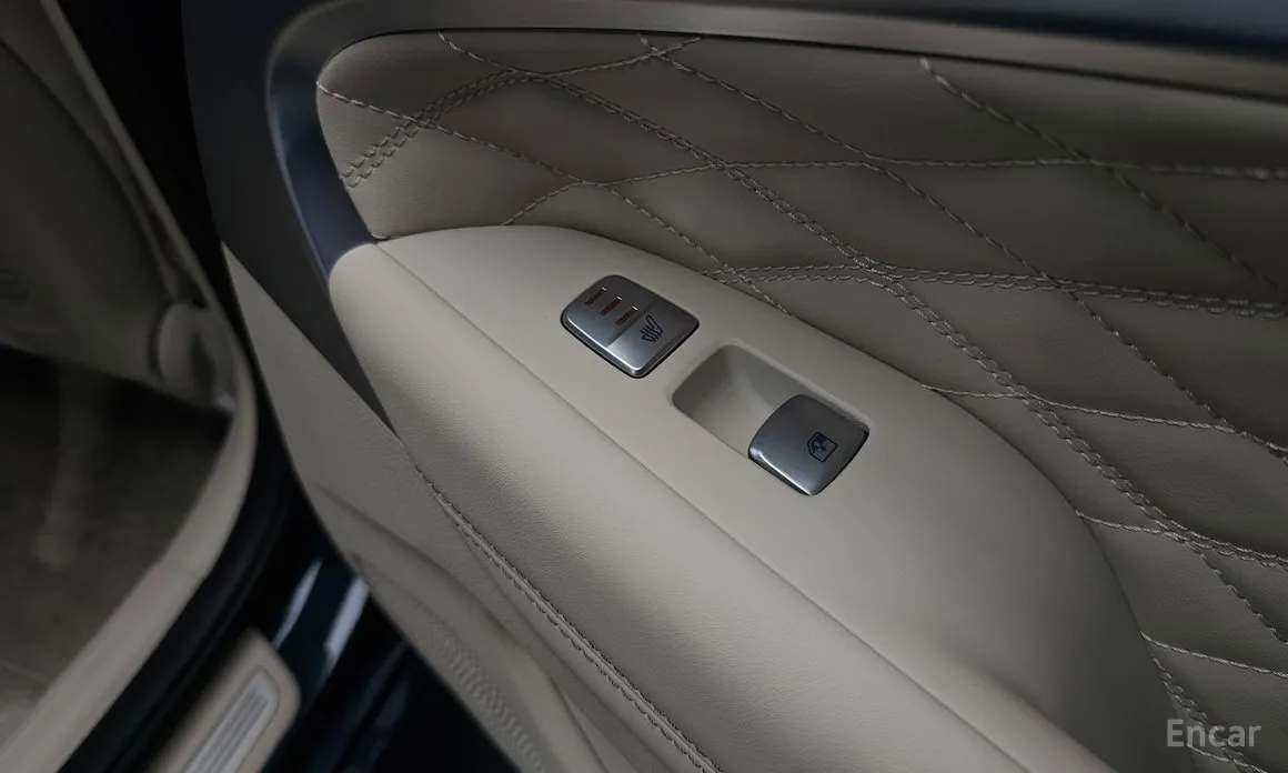 Фото 18 - Genesis G70