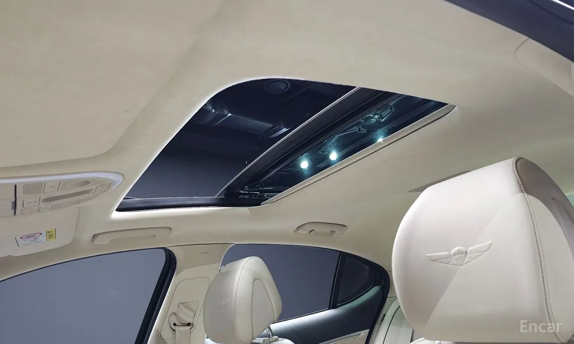 Фото 19 - Genesis G70