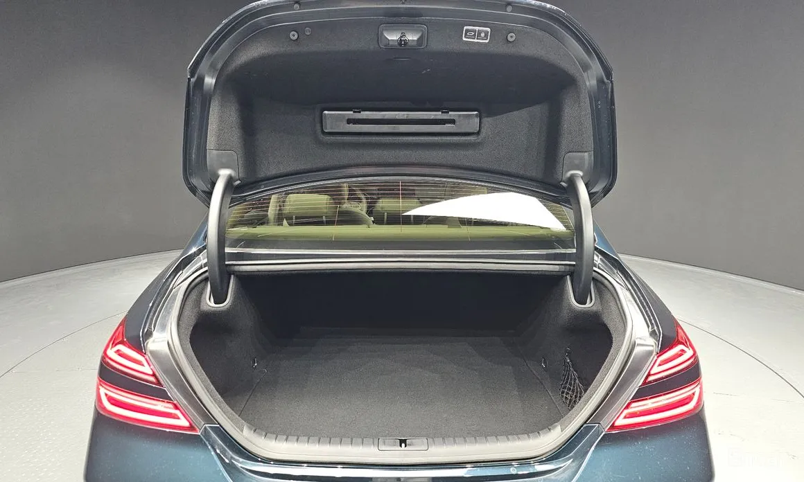 Фото 20 - Genesis G70