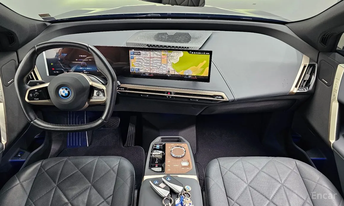Фото 7 - BMW iX