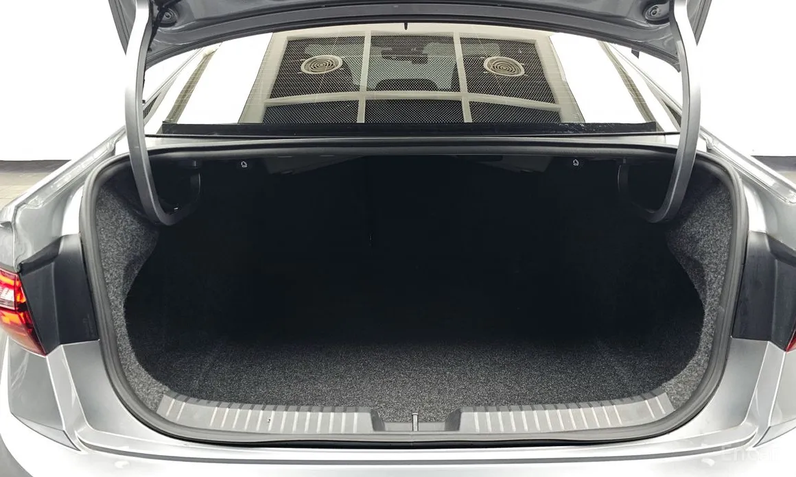 Photo 20 - Volkswagen Jetta