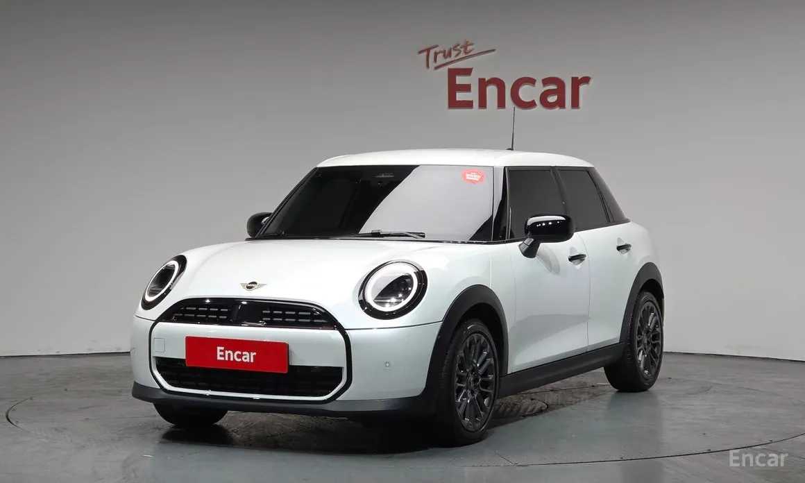 Фото 1 - Mini Cooper