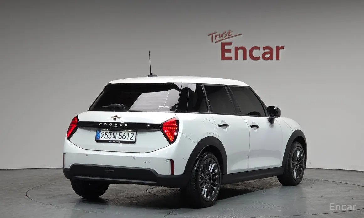 Фото 2 - Mini Cooper