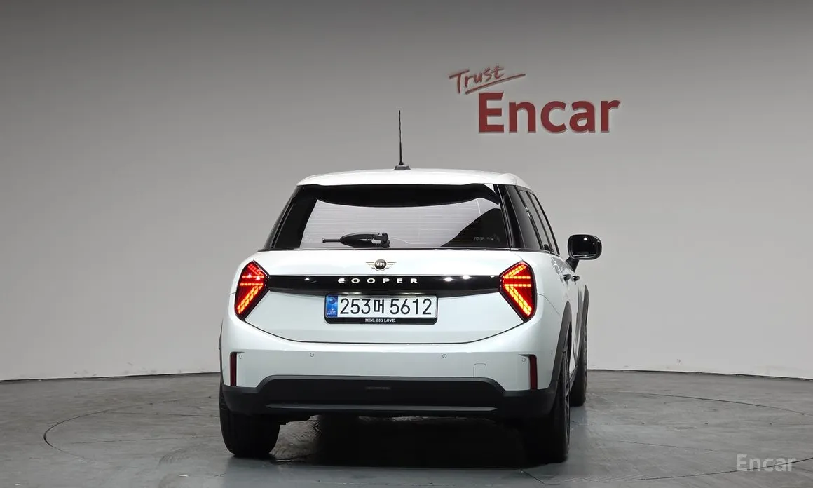 Фото 4 - Mini Cooper