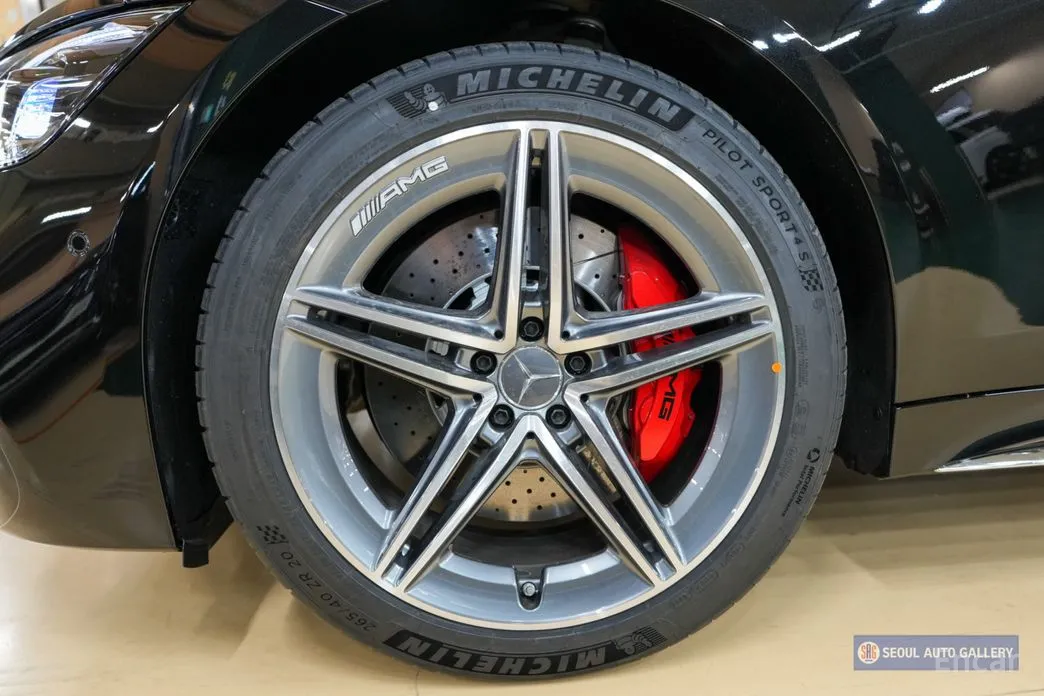 Фото 5 - Mercedes-Benz AMG GT