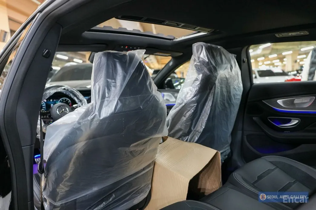 Фото 9 - Mercedes-Benz AMG GT