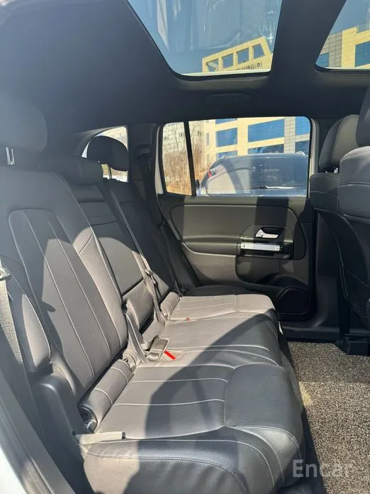 Mercedes-Benz GLB-Class 2020 GLB220