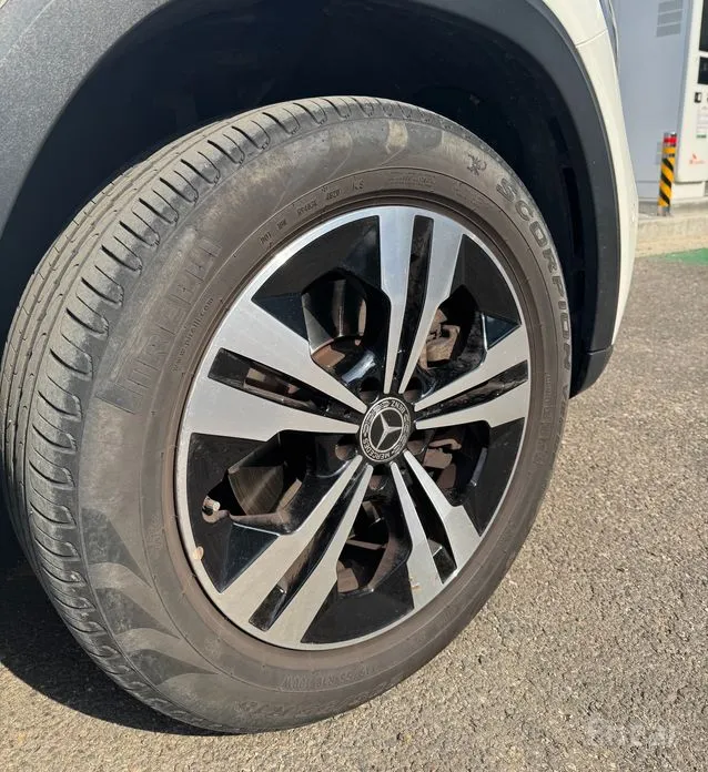 Mercedes-Benz GLB-Class 2020 GLB220