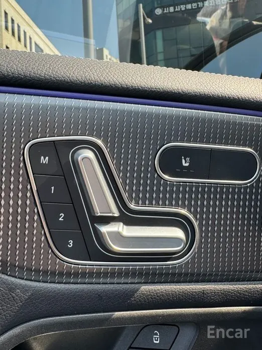 Mercedes-Benz GLB-Class 2020 GLB220