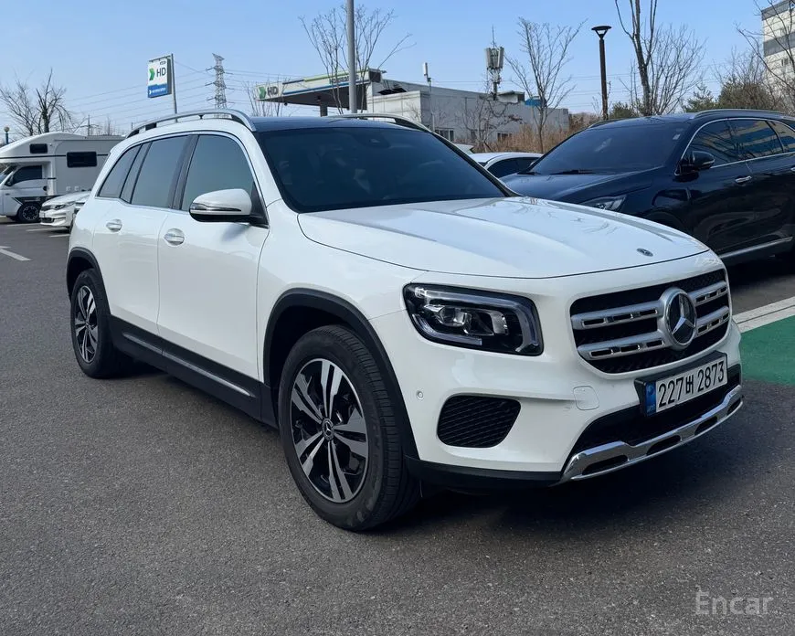 Mercedes-Benz GLB-Class 2020 GLB220