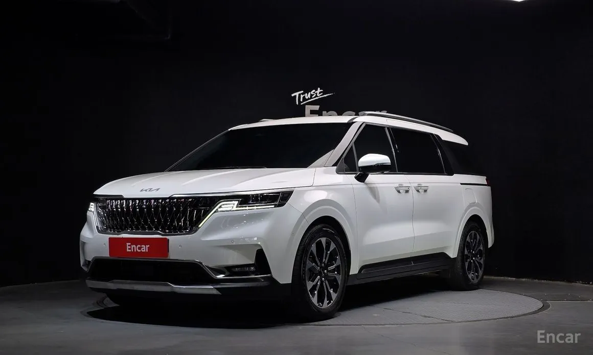 Фото 1 - Kia Carnival