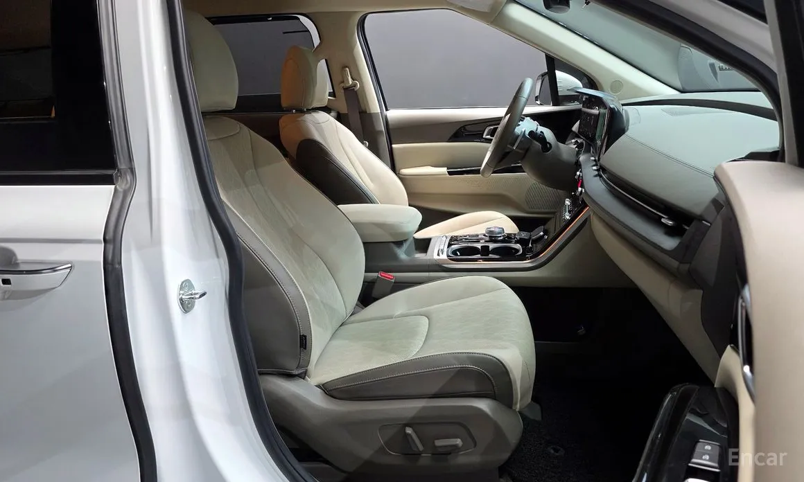 Фото 10 - Kia Carnival