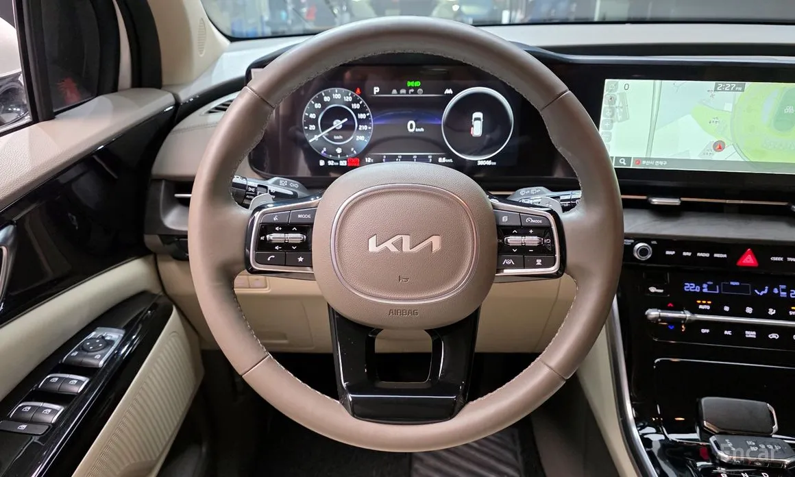 Фото 13 - Kia Carnival