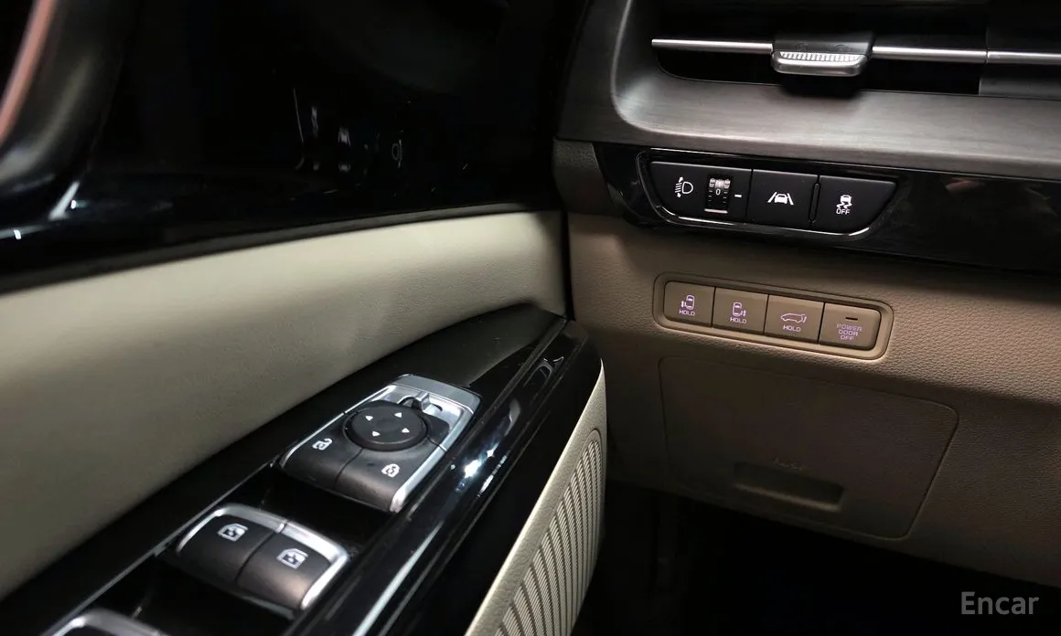 Фото 17 - Kia Carnival