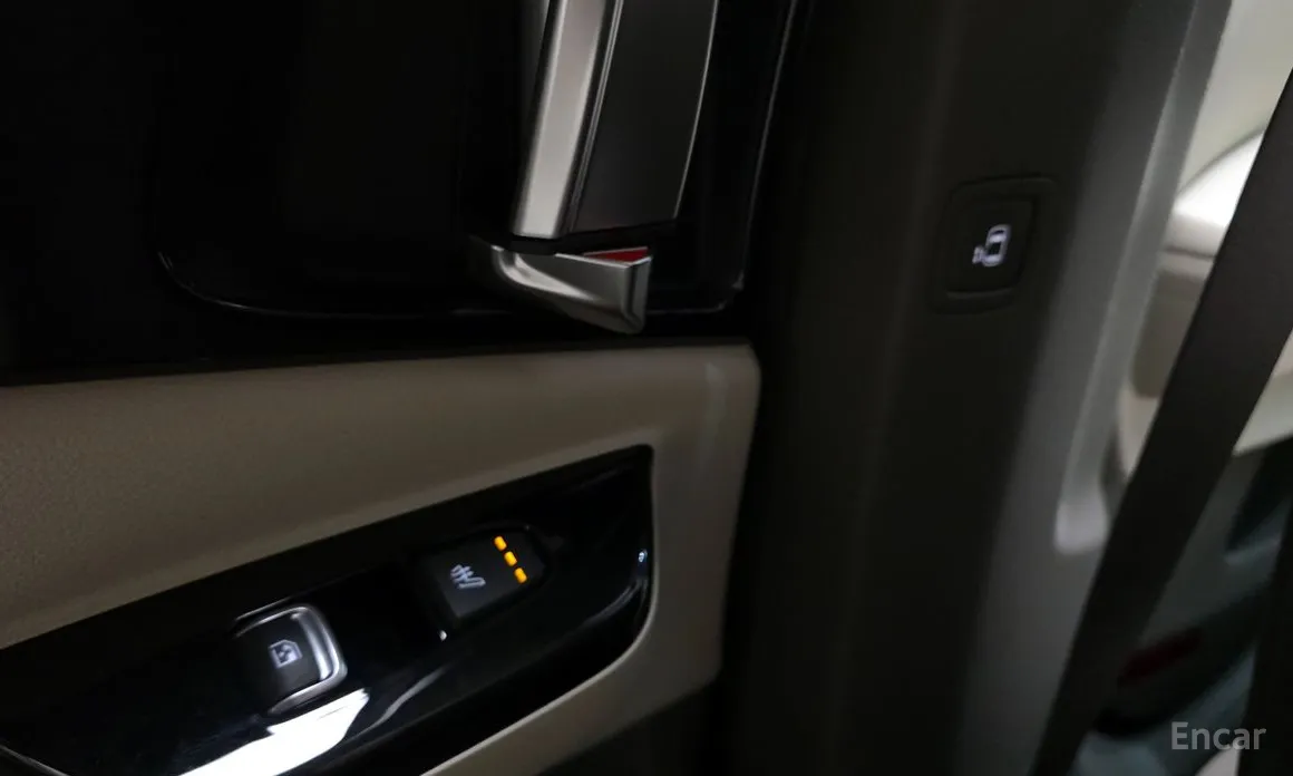 Фото 18 - Kia Carnival