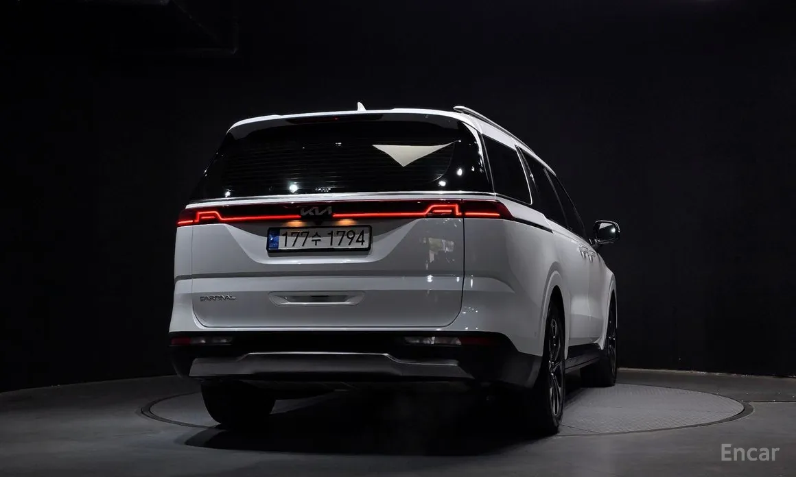 Фото 4 - Kia Carnival