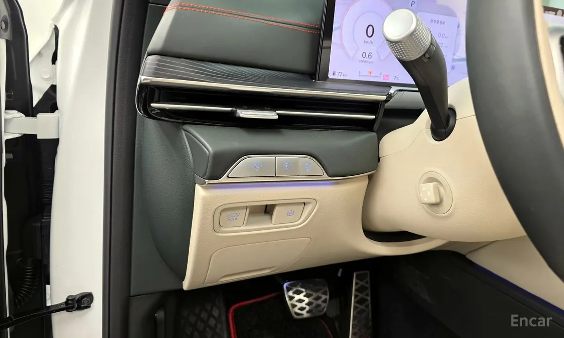 Фото 16 - Genesis GV80