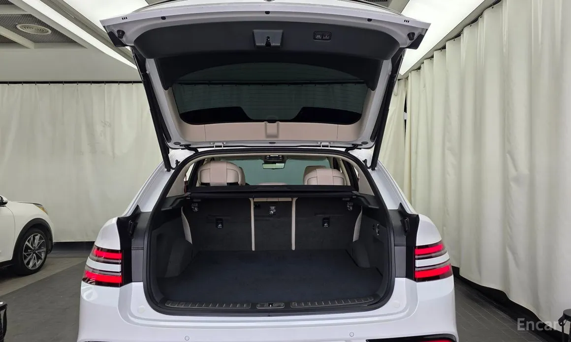 Фото 20 - Genesis GV80