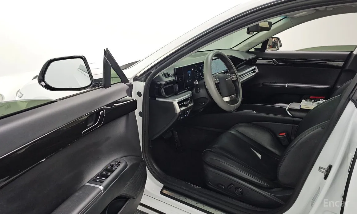 Фото 10 - Hyundai Grandeur