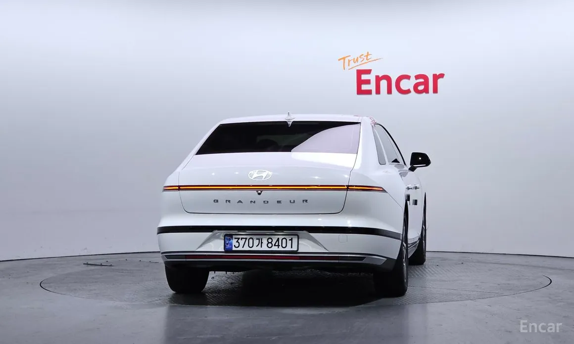 Фото 4 - Hyundai Grandeur