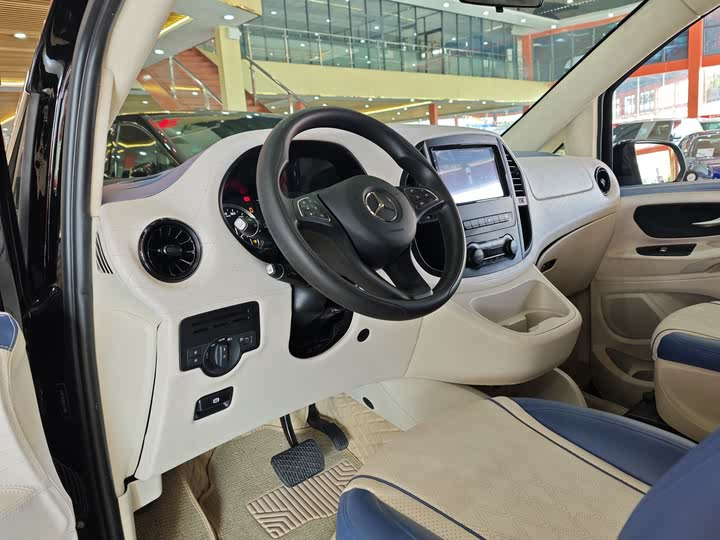 Фото 7 - Mercedes-Benz Vito