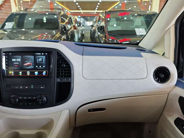 Фото 9 - Mercedes-Benz Vito