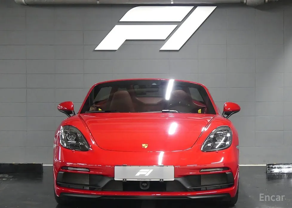 Фото 2 - Porsche 718