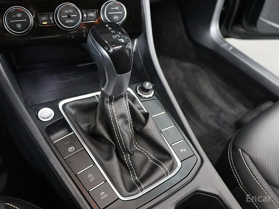 Фото 9 - Volkswagen Jetta