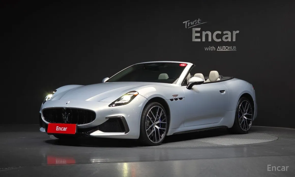 Photo 1 - Maserati GranCabrio