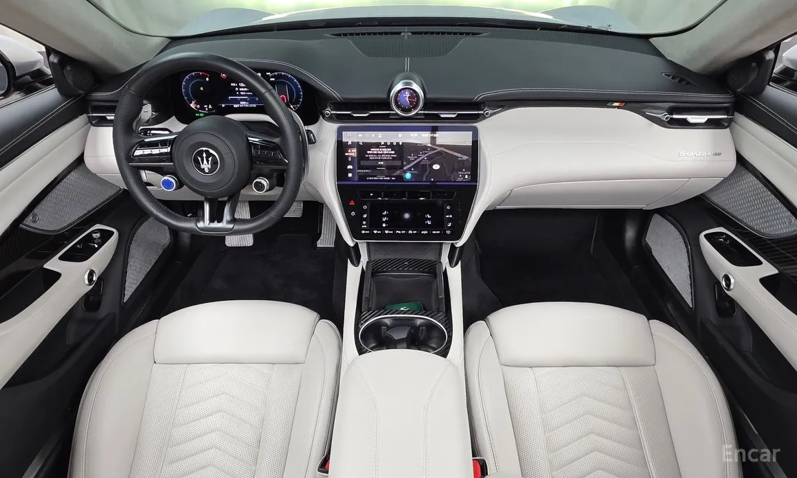 Photo 7 - Maserati GranCabrio