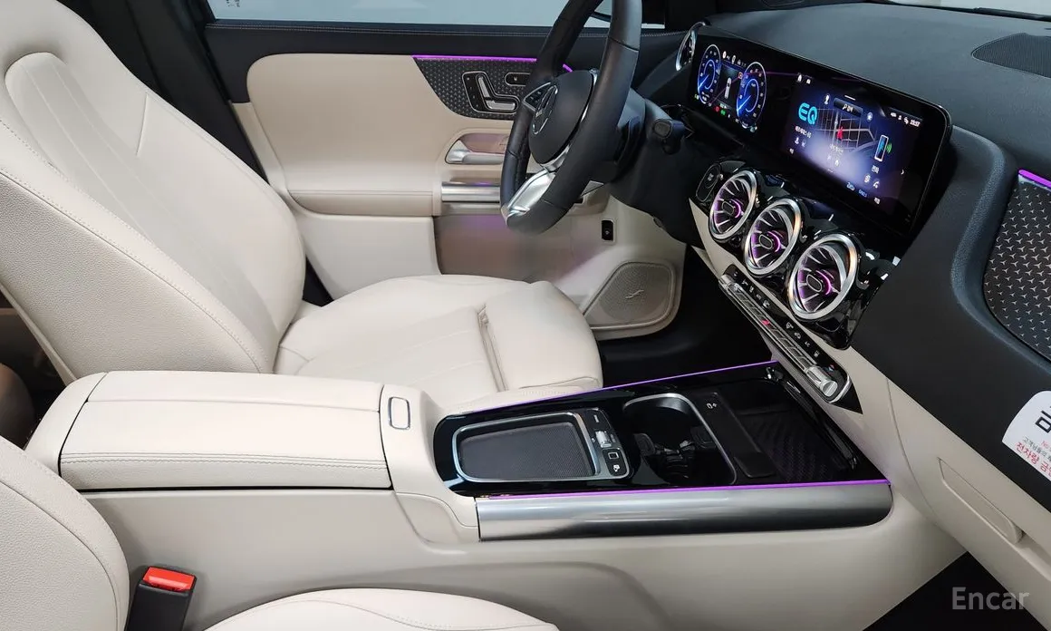 Photo 13 - Mercedes-Benz EQA